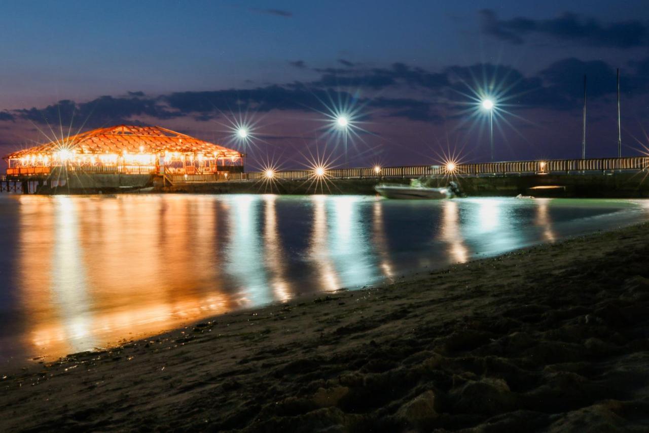Klajdi Resort & Spa Golem  Luaran gambar The port of Koper at night