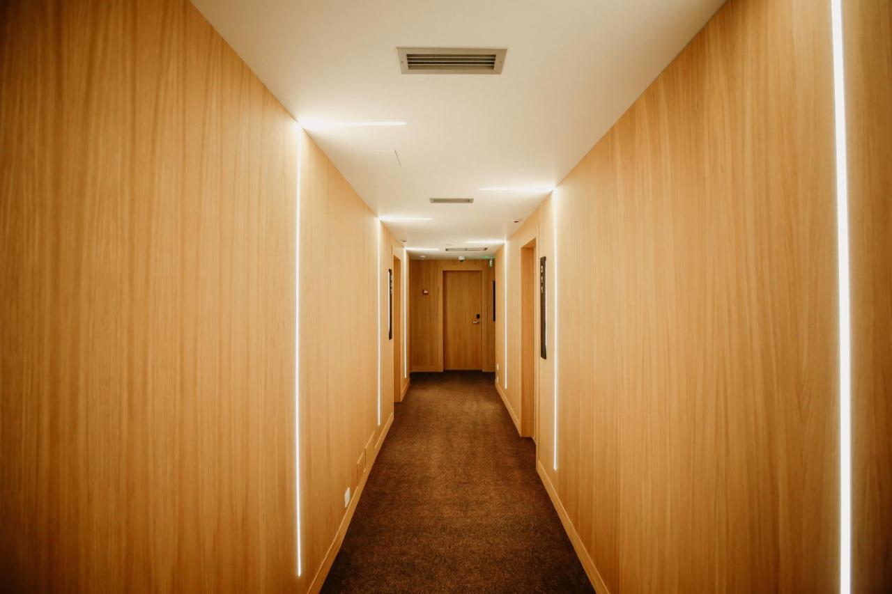 Klajdi Resort & Spa Golem  Luaran gambar A corridor in a hotel