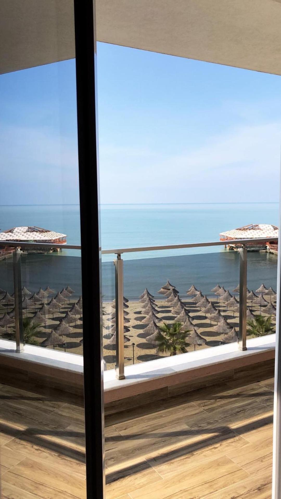 Klajdi Resort & Spa Golem  Bilik gambar View of the beach from the hotel