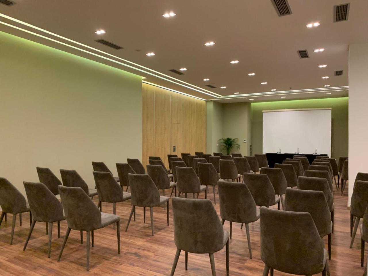 Klajdi Resort & Spa Golem  Luaran gambar 3D rendering of a conference room